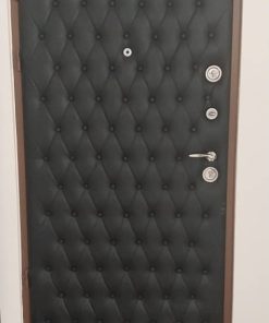 لمسه کاری درب